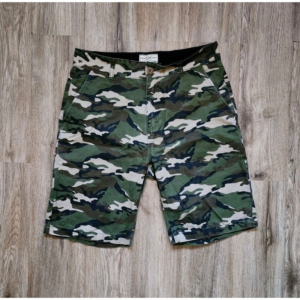 DGK Dirty Ghetto Kids Green camo shorts men's size 32 Skater Streetwear Y2K